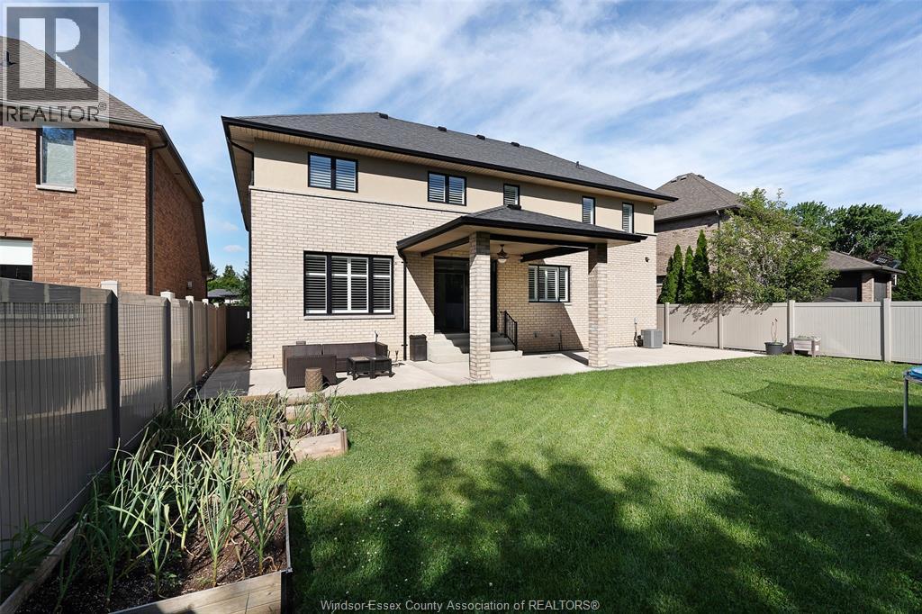 6181 Silver Maple, Lasalle, ON - Outdoor