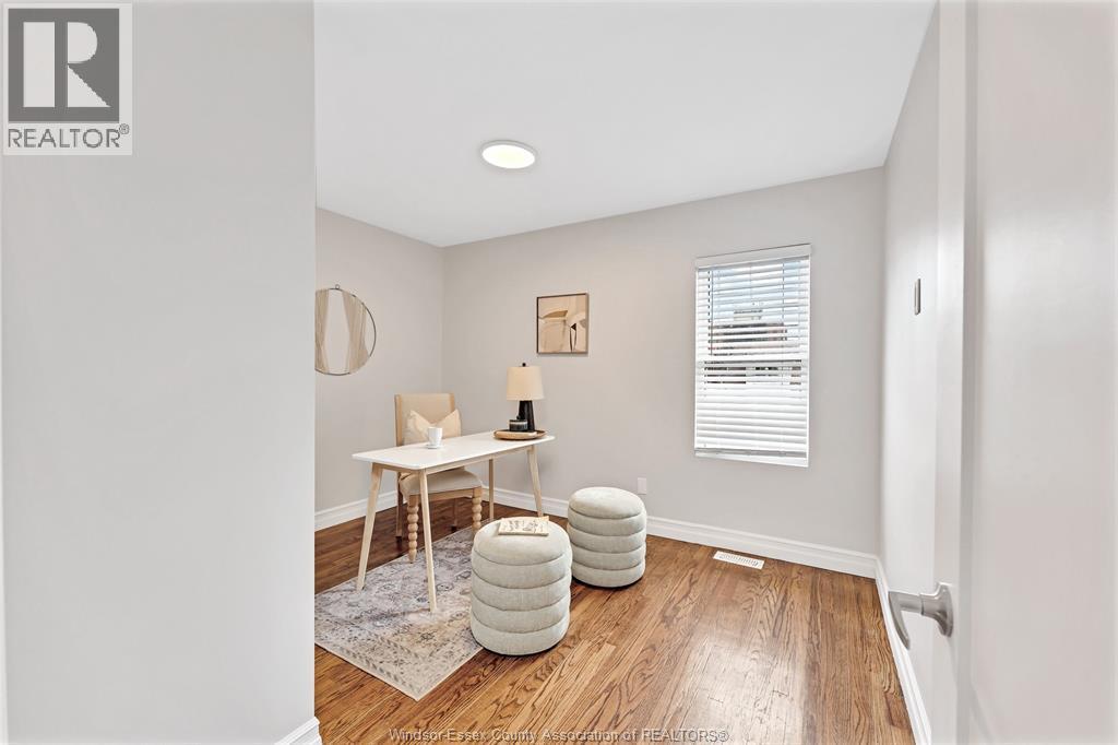 1362 Elsmere, Windsor, ON - Indoor Photo Showing Other Room