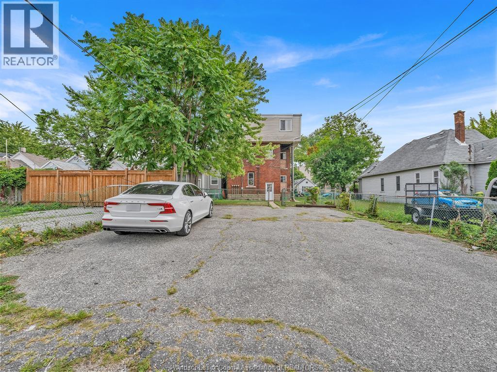 751 Windsor Avenue, Windsor, ON - Outdoor