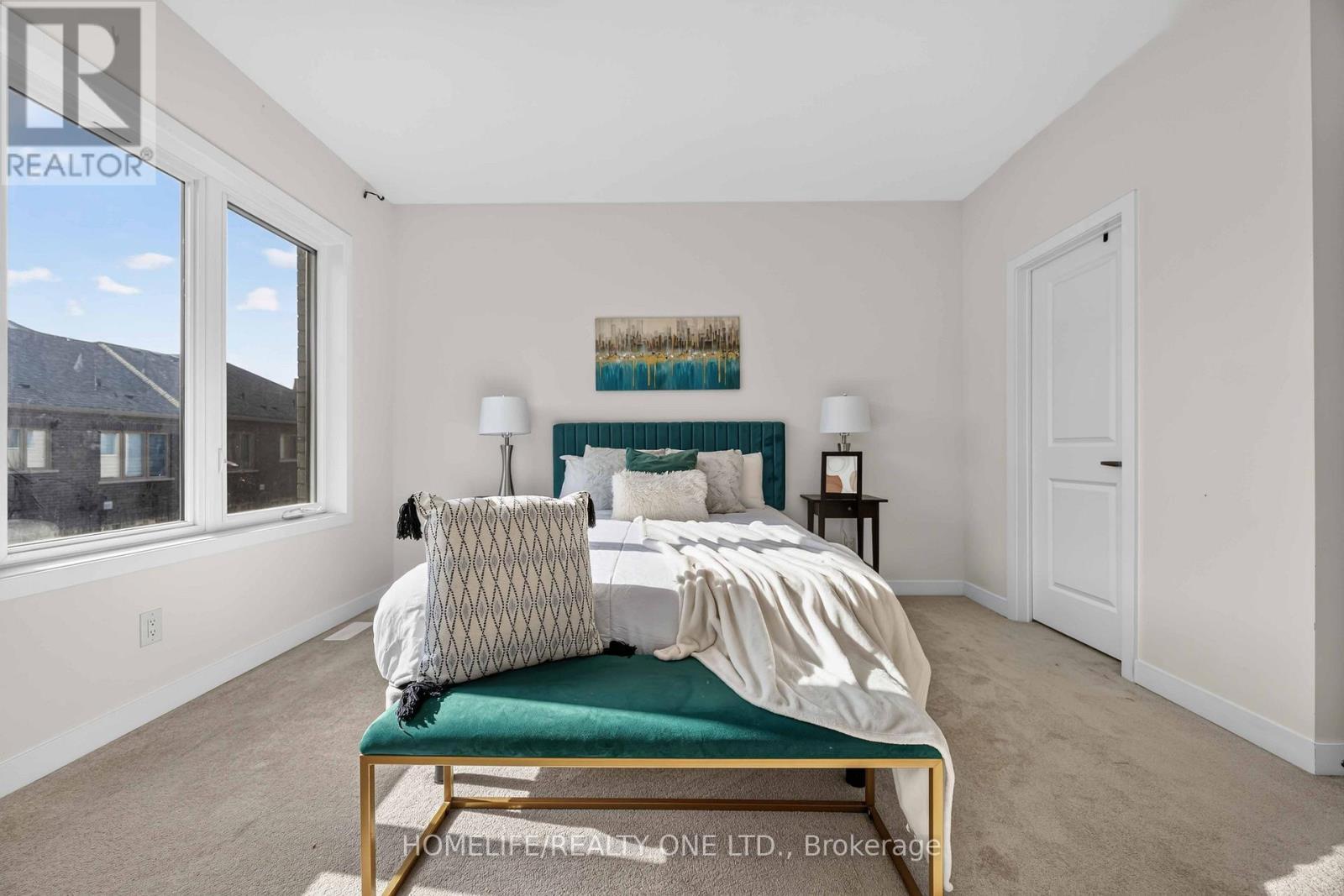 10 Harvey Bunker Crescent, Markham, ON - Indoor Photo Showing Bedroom