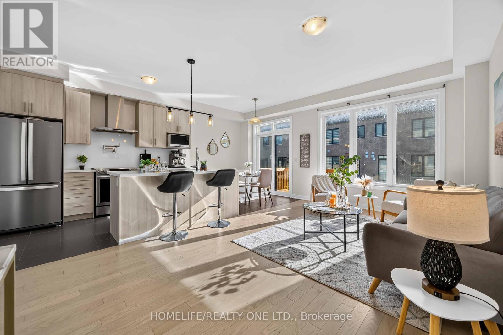 10 Harvey Bunker Crescent, Markham, ON - Indoor
