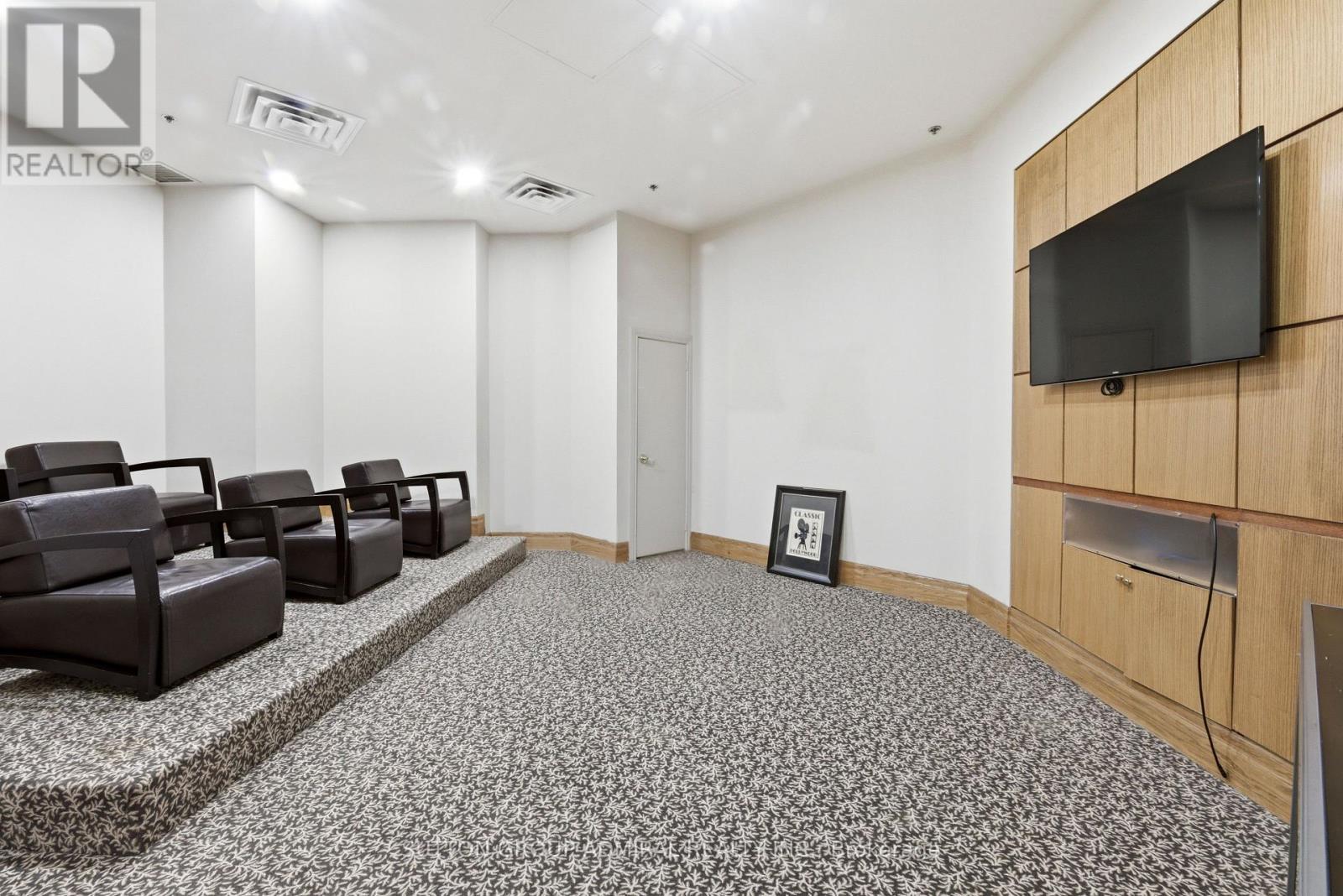 1403 - 5500 Yonge Street, Toronto, ON - Indoor