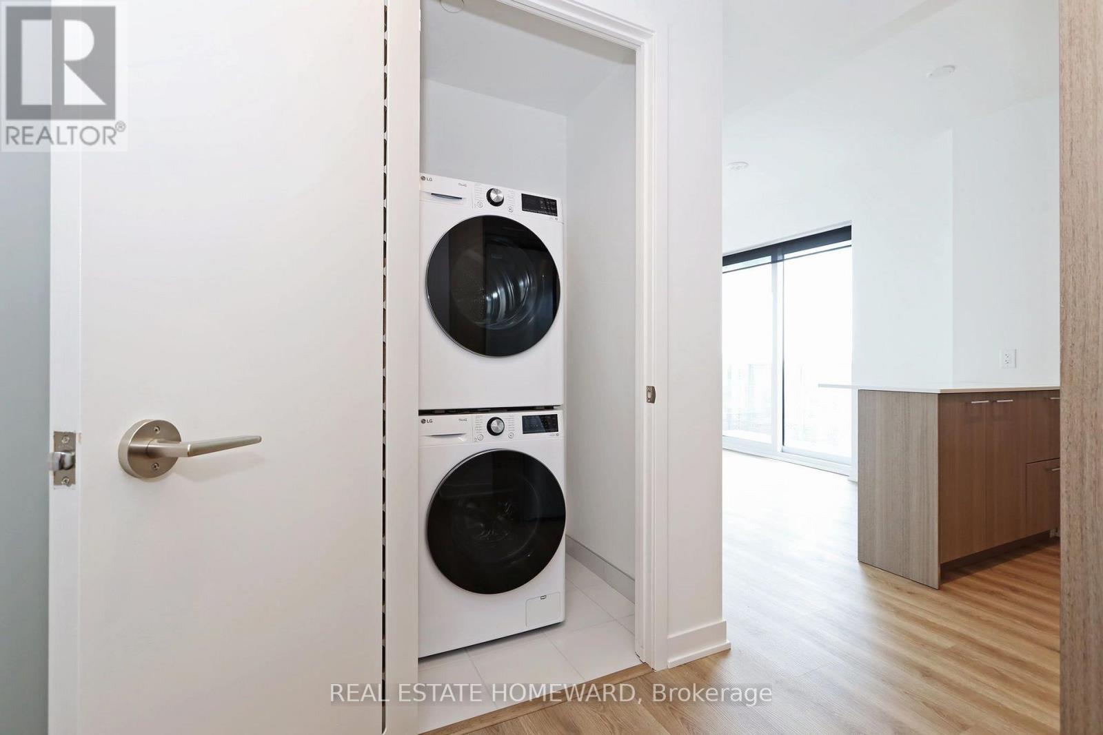 1703 - 10 Oak Street, Toronto, ON