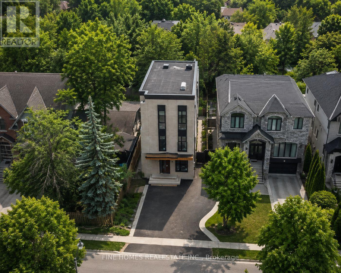 47 Yonge Boulevard, Toronto, ON - Outdoor With Facade