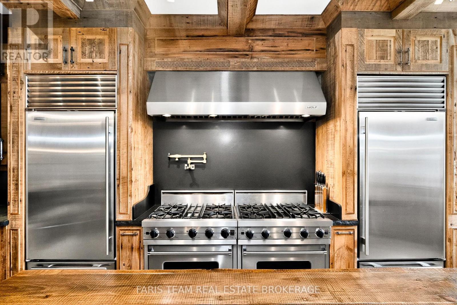 1076 Beaver Lane, Springwater, ON
