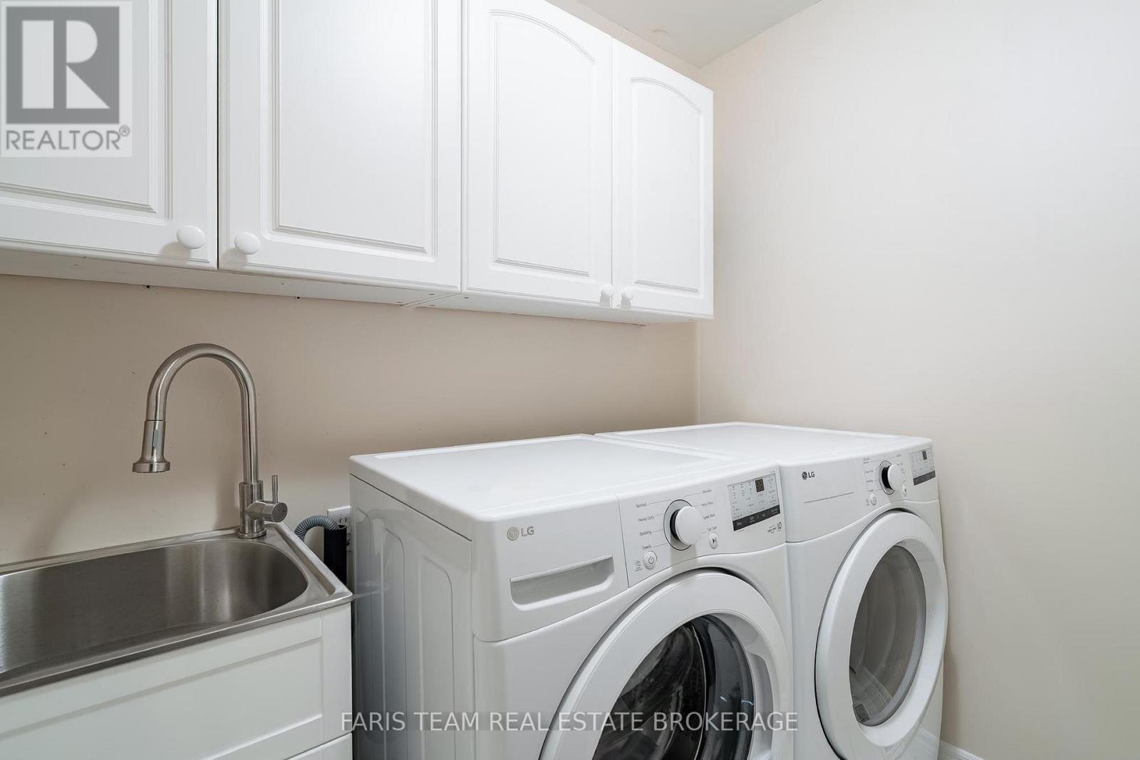 157 Emms Drive, Barrie, ON - Indoor Photo Showing Laundry Room