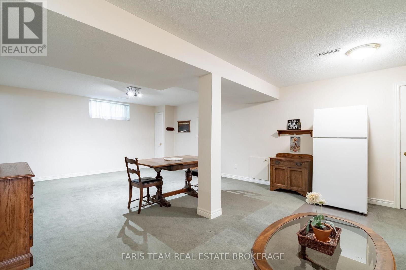 157 Emms Drive, Barrie, ON - Indoor