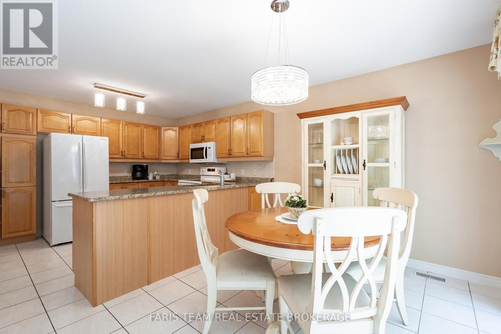157 Emms Drive, Barrie, ON - Indoor
