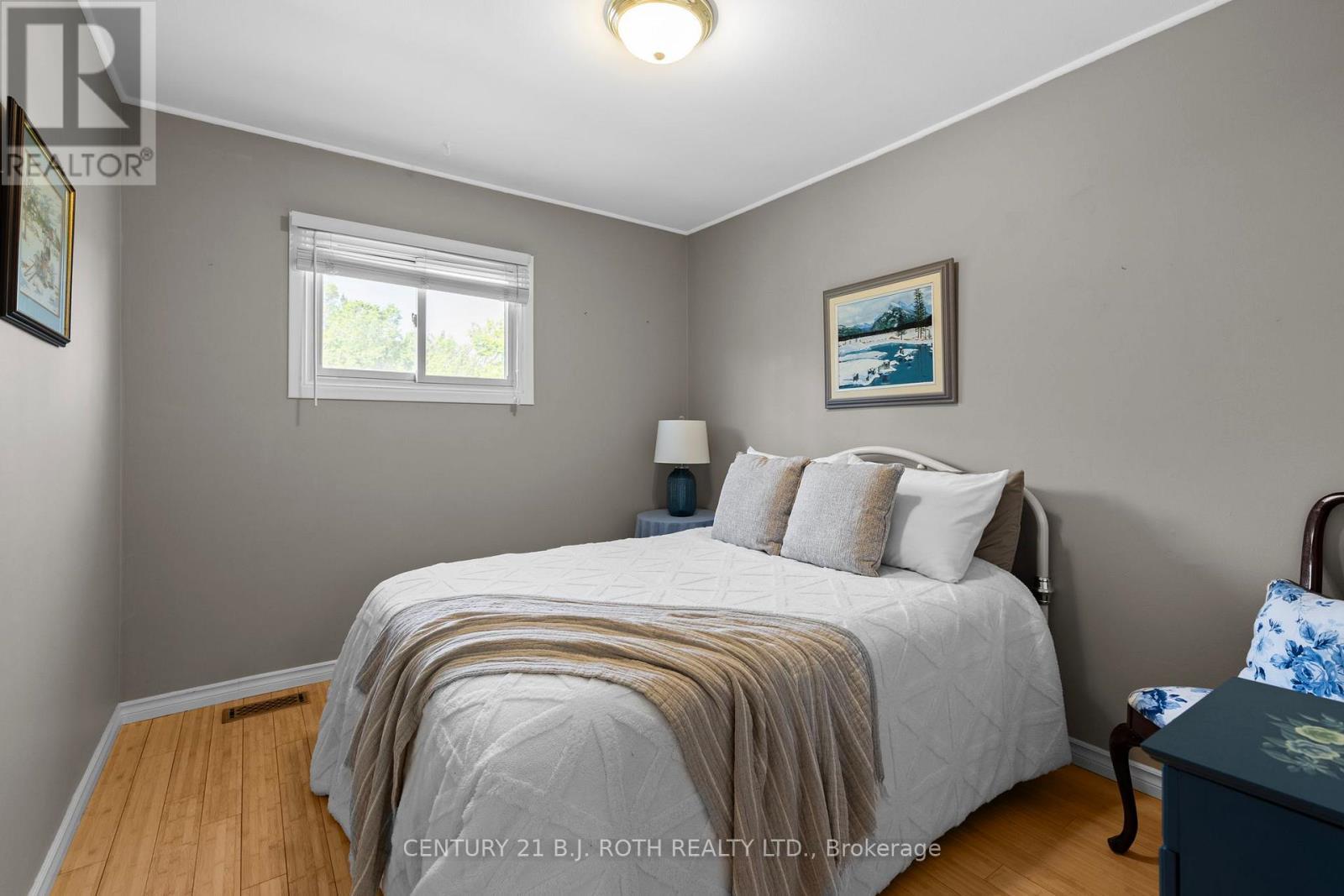 10 Andrea Crescent, Orillia, ON - Indoor Photo Showing Bedroom