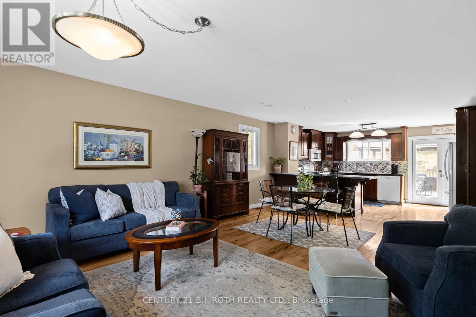 10 Andrea Crescent, Orillia, ON - Indoor Photo Showing Living Room