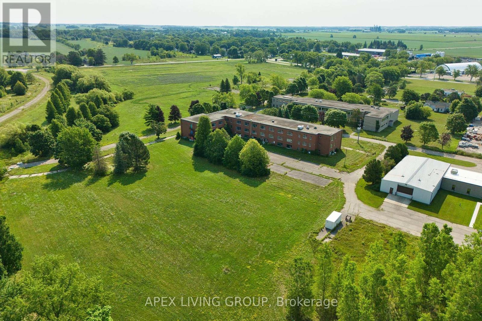 424 Quebec Avenue, South Huron, ON