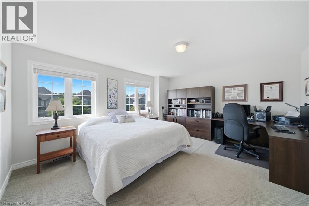 401 Valridge Drive, Ancaster, ON - Indoor Photo Showing Bedroom