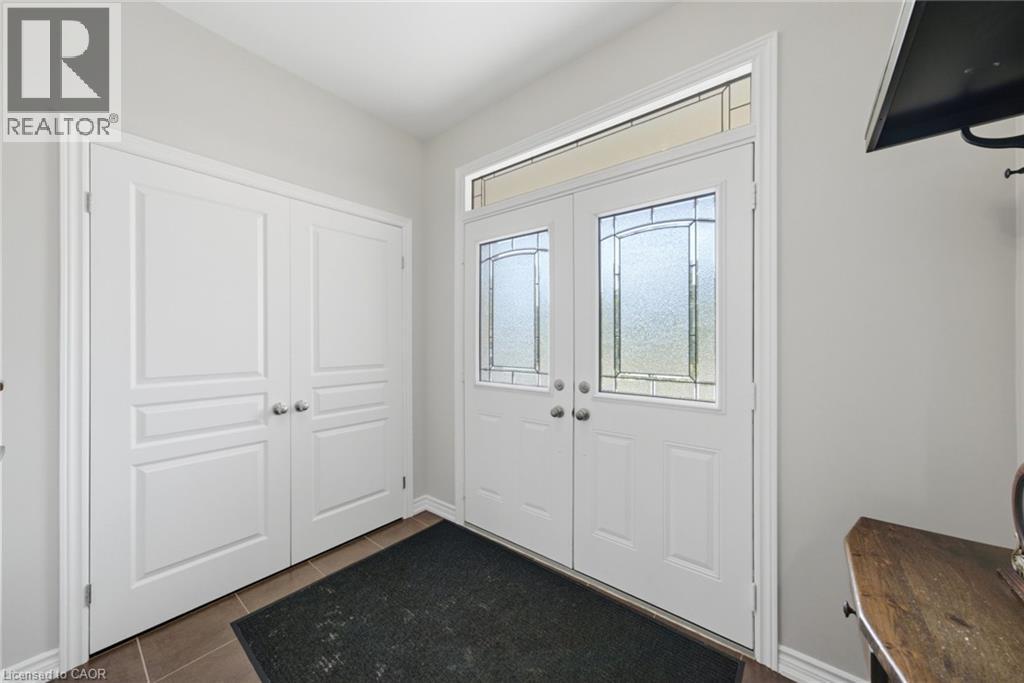 401 Valridge Drive, Ancaster, ON - Indoor Photo Showing Other Room