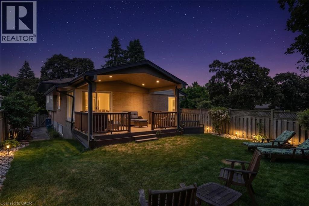 Accent lighting in rear yard - 138 Blueridge Avenue, Kitchener, ON