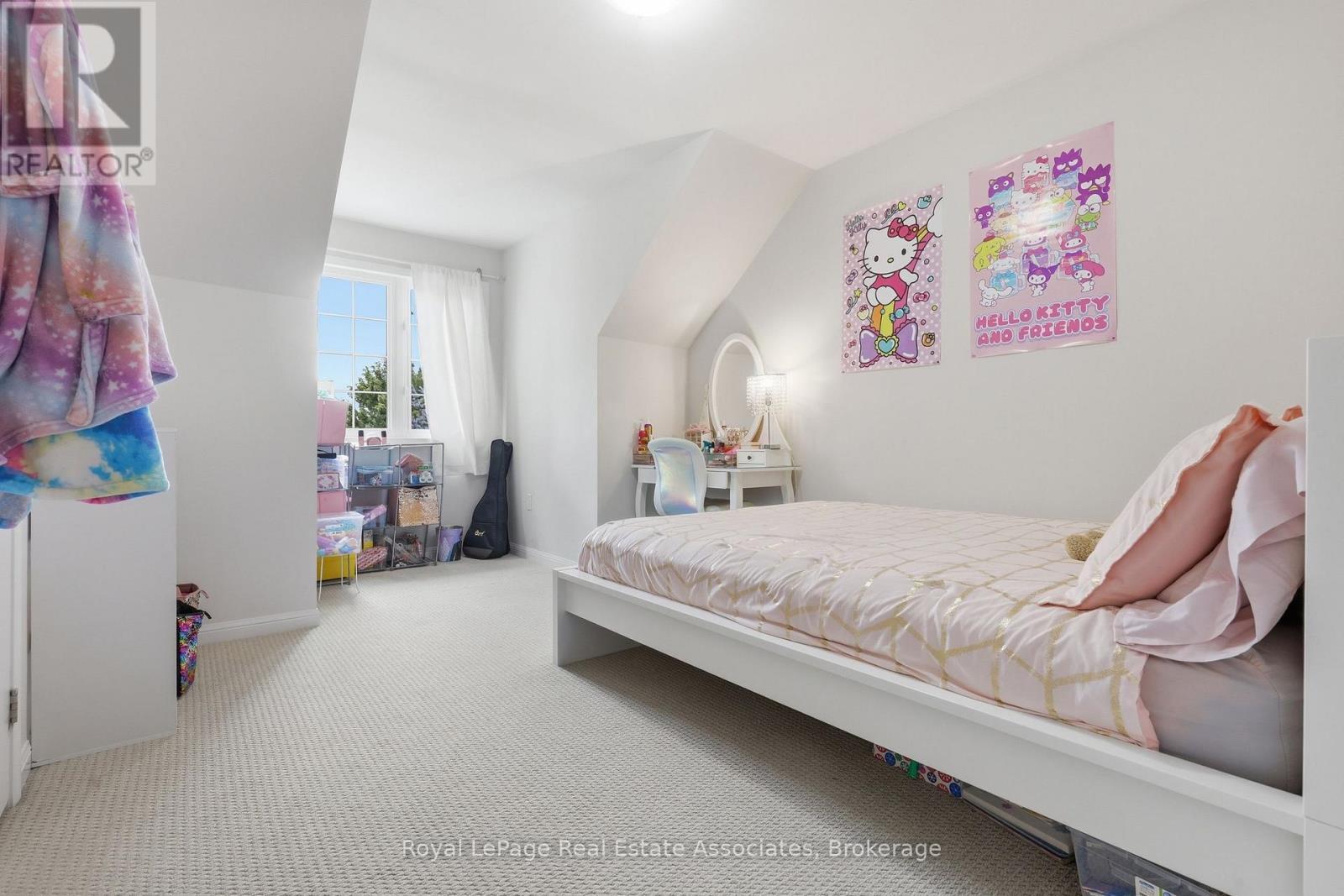 392 Tonelli Lane, Milton, ON - Indoor Photo Showing Bedroom
