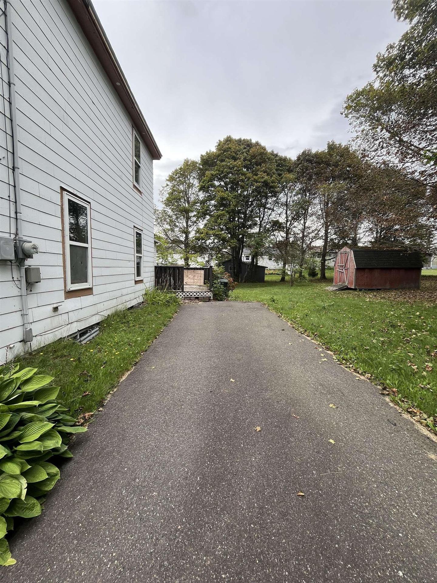 26 Fairview Avenue, Amherst, NS - Outdoor