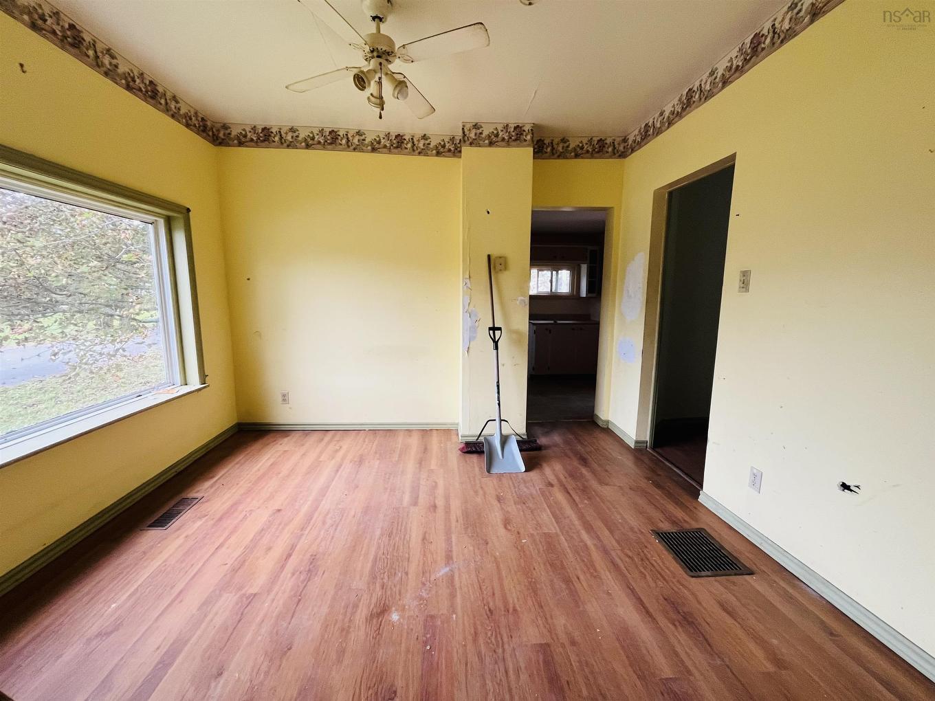 26 Fairview Avenue, Amherst, NS - Indoor Photo Showing Other Room