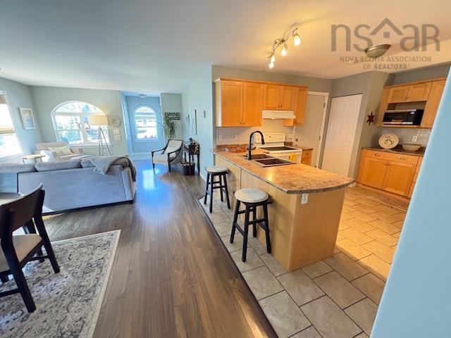 488 Glen Allan Drive, Bridgewater, NS - Indoor Photo Showing Kitchen