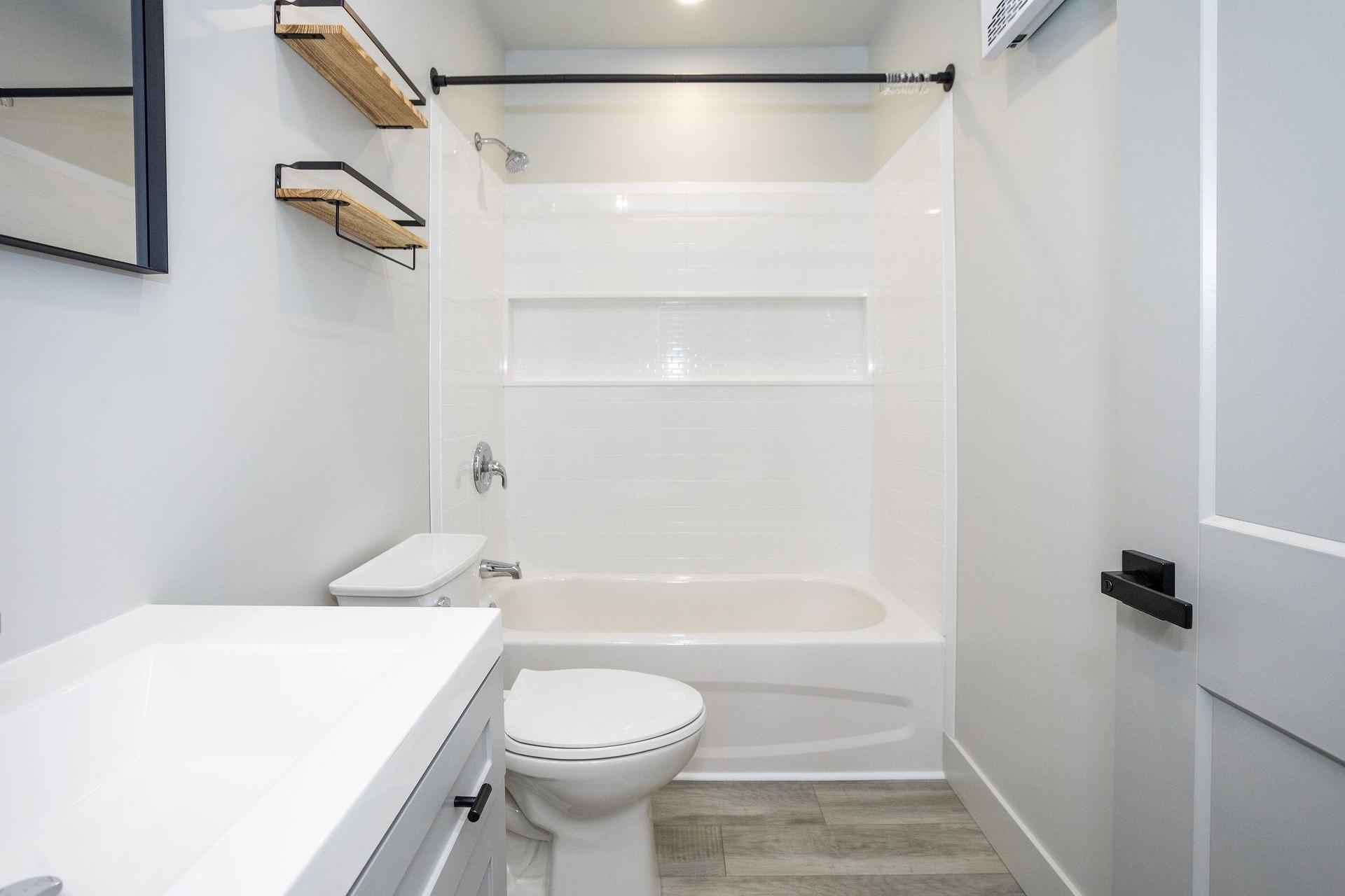 71B Woodleigh Drive, Kensington, PE - Indoor Photo Showing Bathroom
