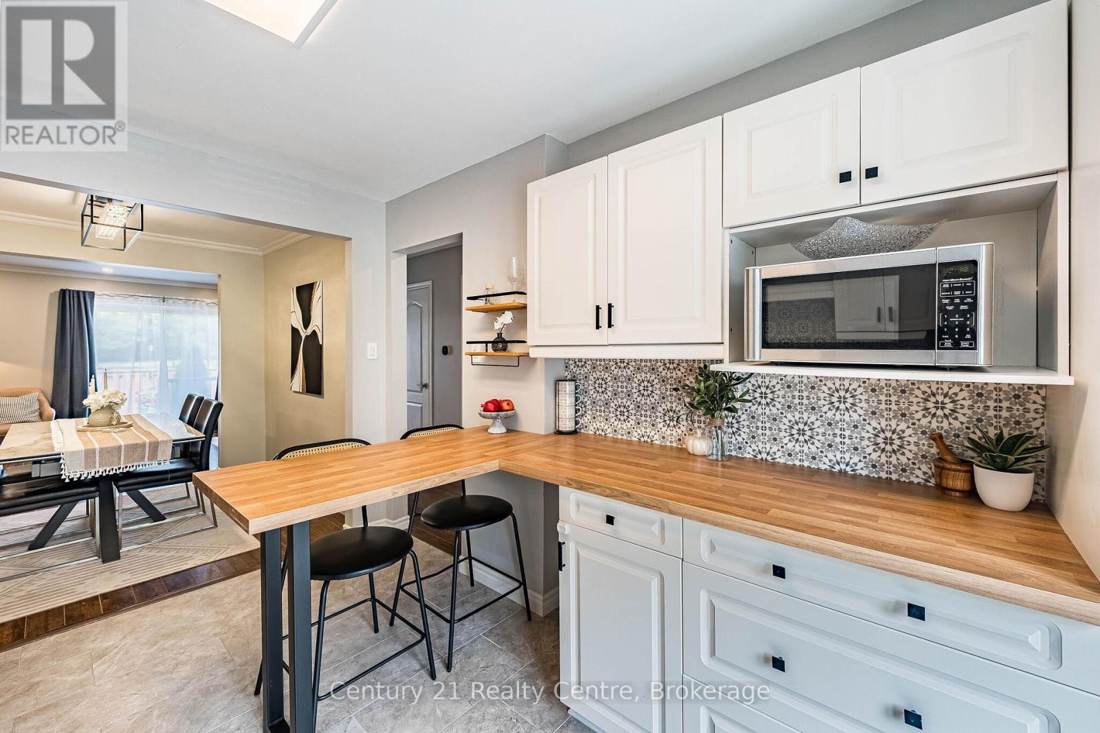 1537 Westminster Place, Burlington, ON - Indoor