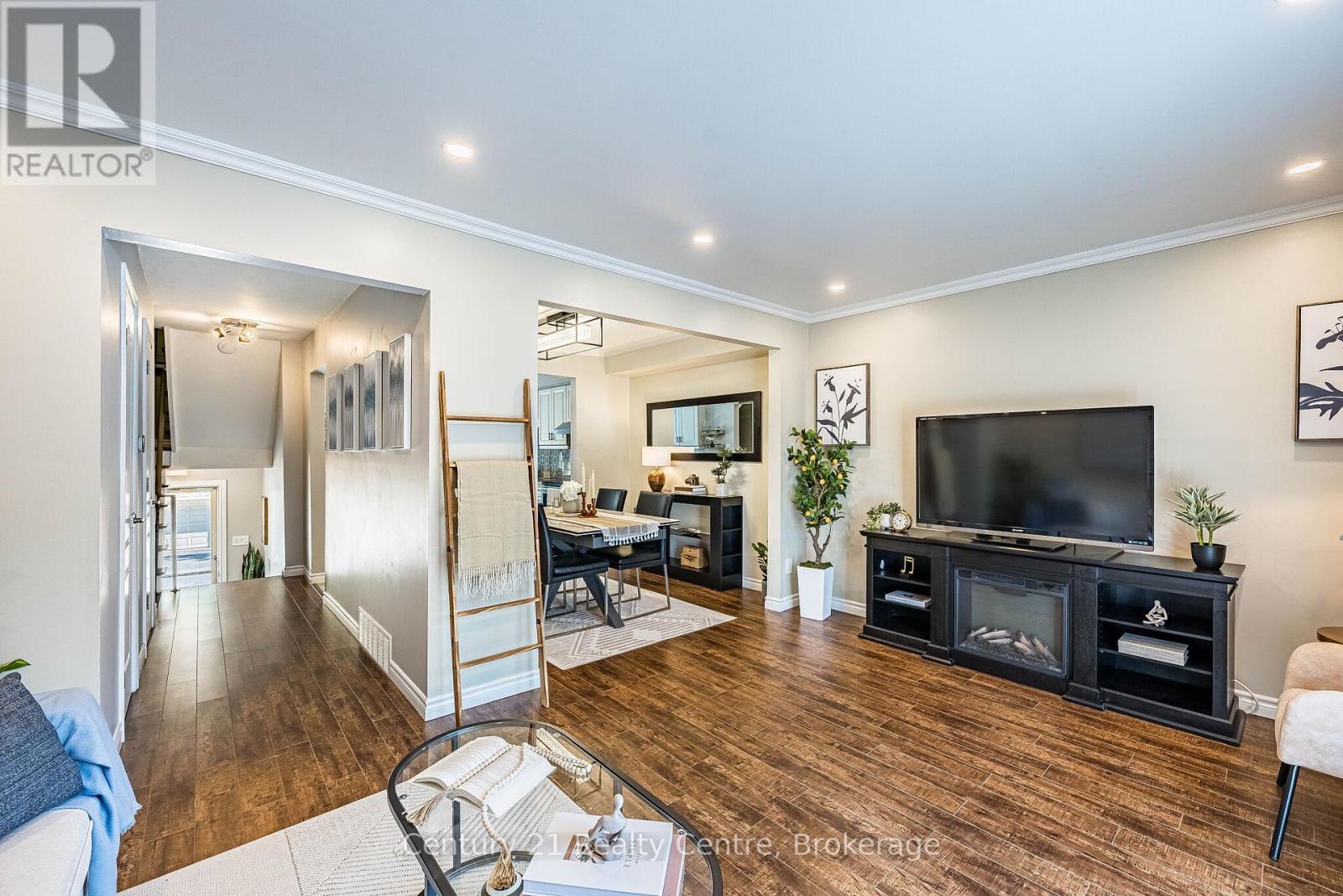 1537 Westminster Place, Burlington, ON - Indoor Photo Showing Living Room