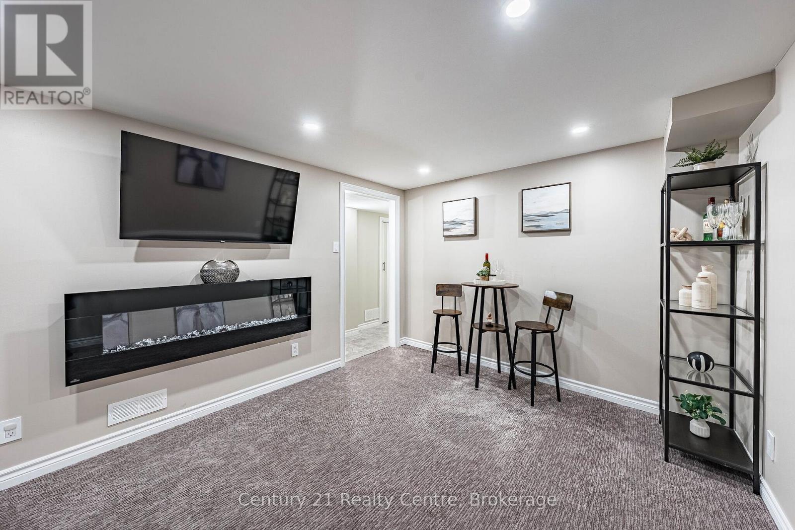 1537 Westminster Place, Burlington, ON - Indoor