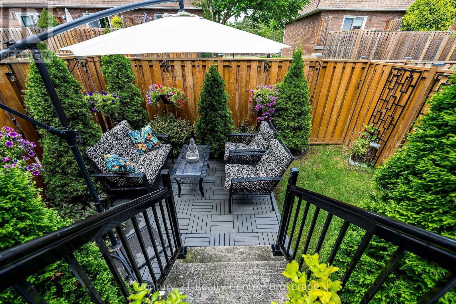 1537 Westminster Place, Burlington, ON - Outdoor With Deck Patio Veranda