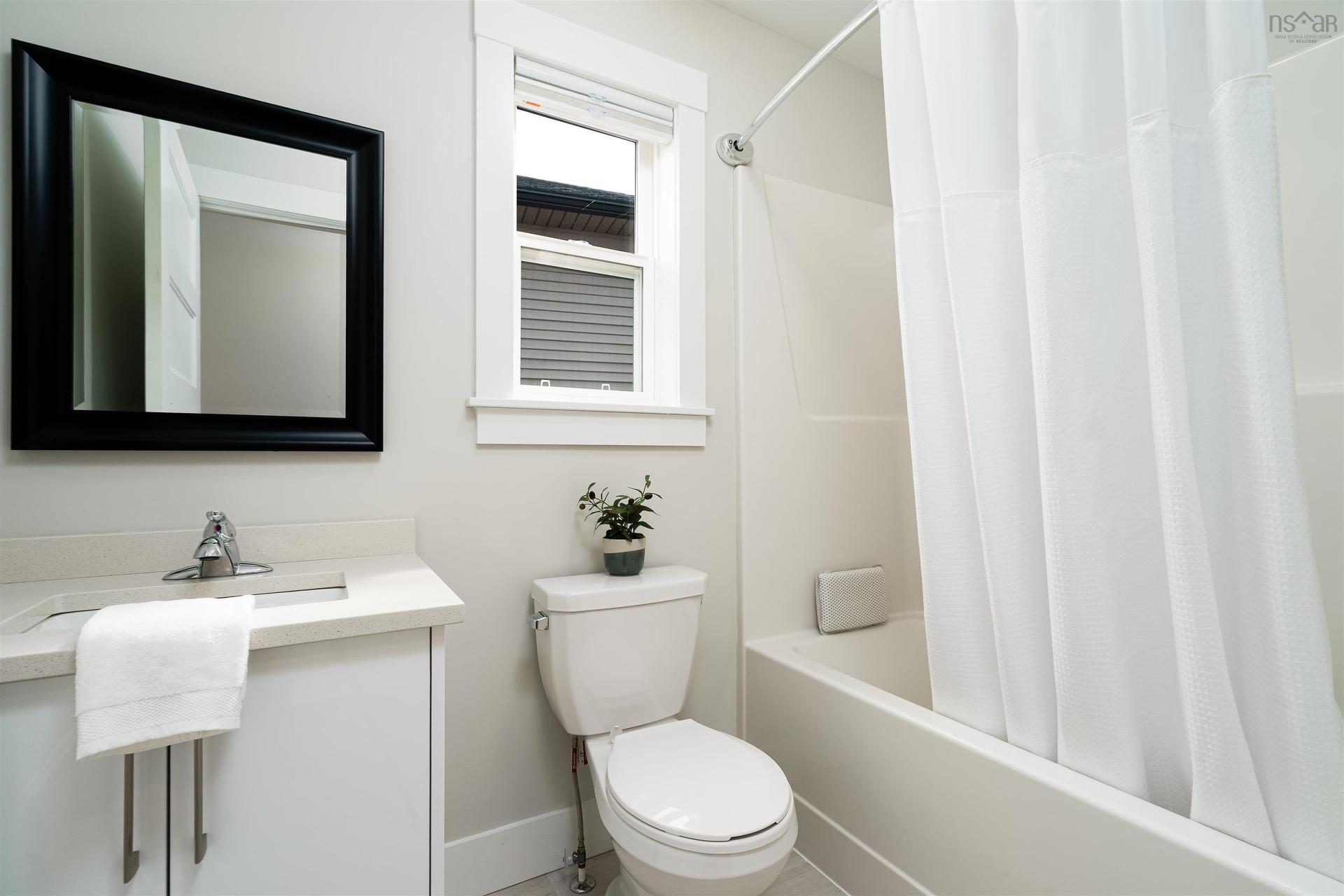 27 Onyx Crescent, Halifax, NS - Indoor Photo Showing Bathroom