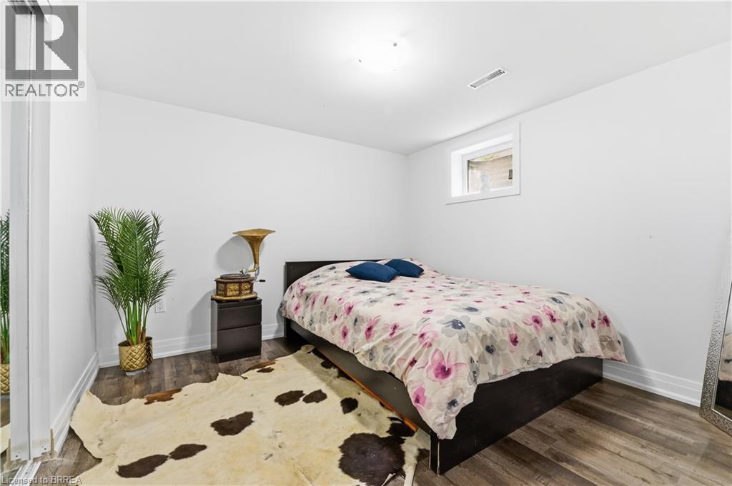512 Hawthorne Crescent, Milton, ON - Indoor Photo Showing Bedroom
