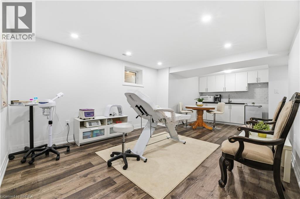 512 Hawthorne Crescent, Milton, ON - Indoor