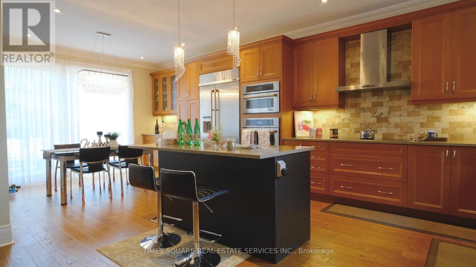 39 Gillings Street, Markham, ON - Indoor Photo Showing Kitchen With Upgraded Kitchen