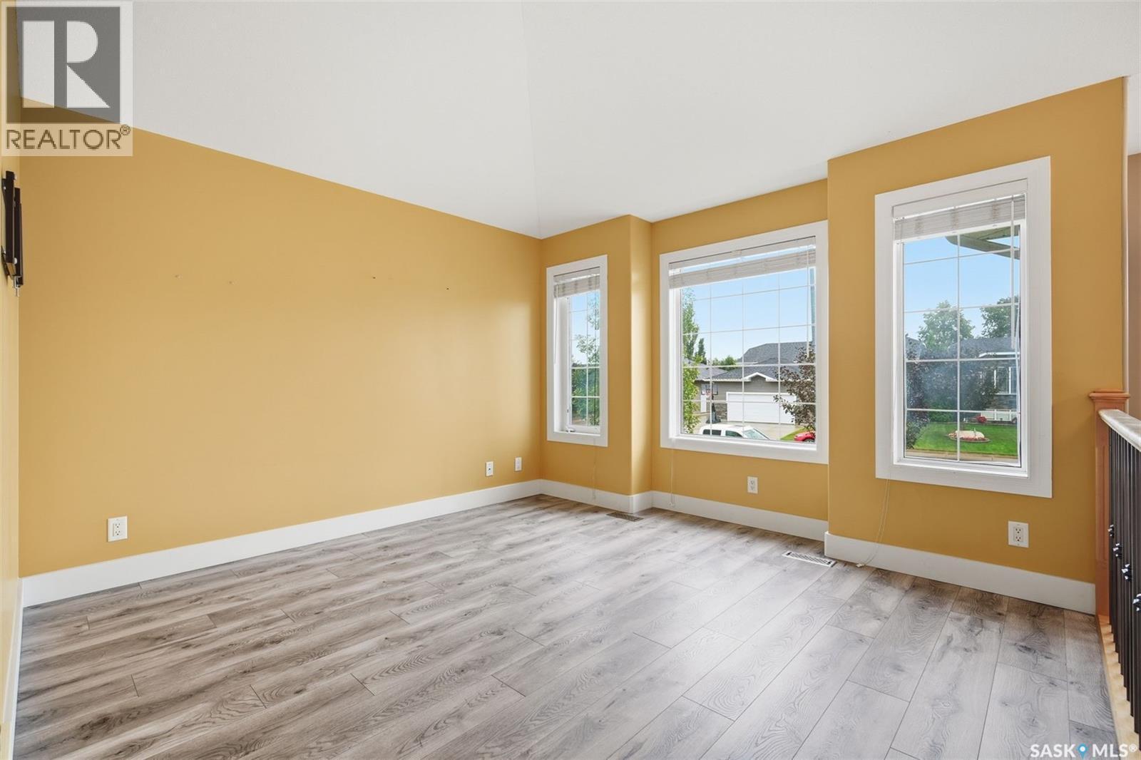 512 Ens Lane, Warman, SK - Indoor Photo Showing Other Room