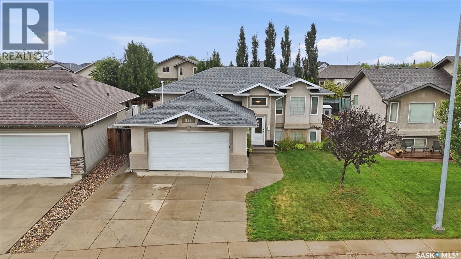 512 Ens Lane, Warman, SK - Outdoor With Facade