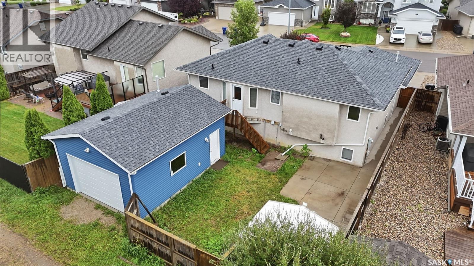 512 Ens Lane, Warman, SK - Outdoor With Exterior