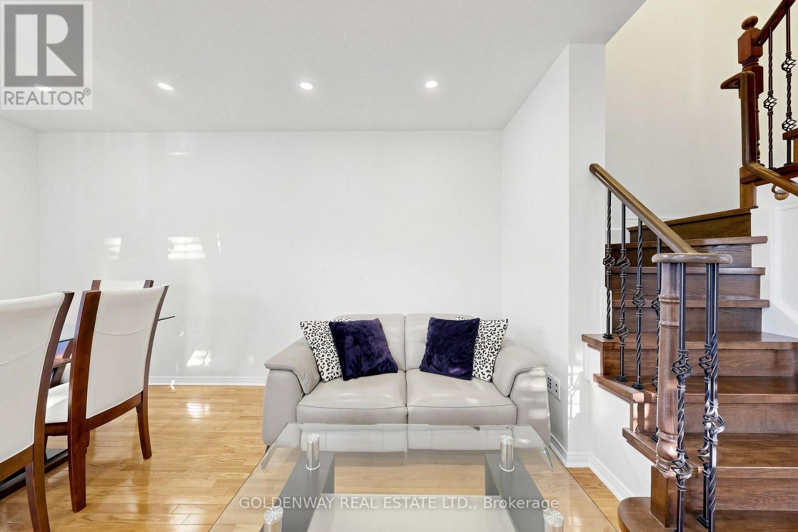 2200 Bur Oak Avenue, Markham, ON - Indoor