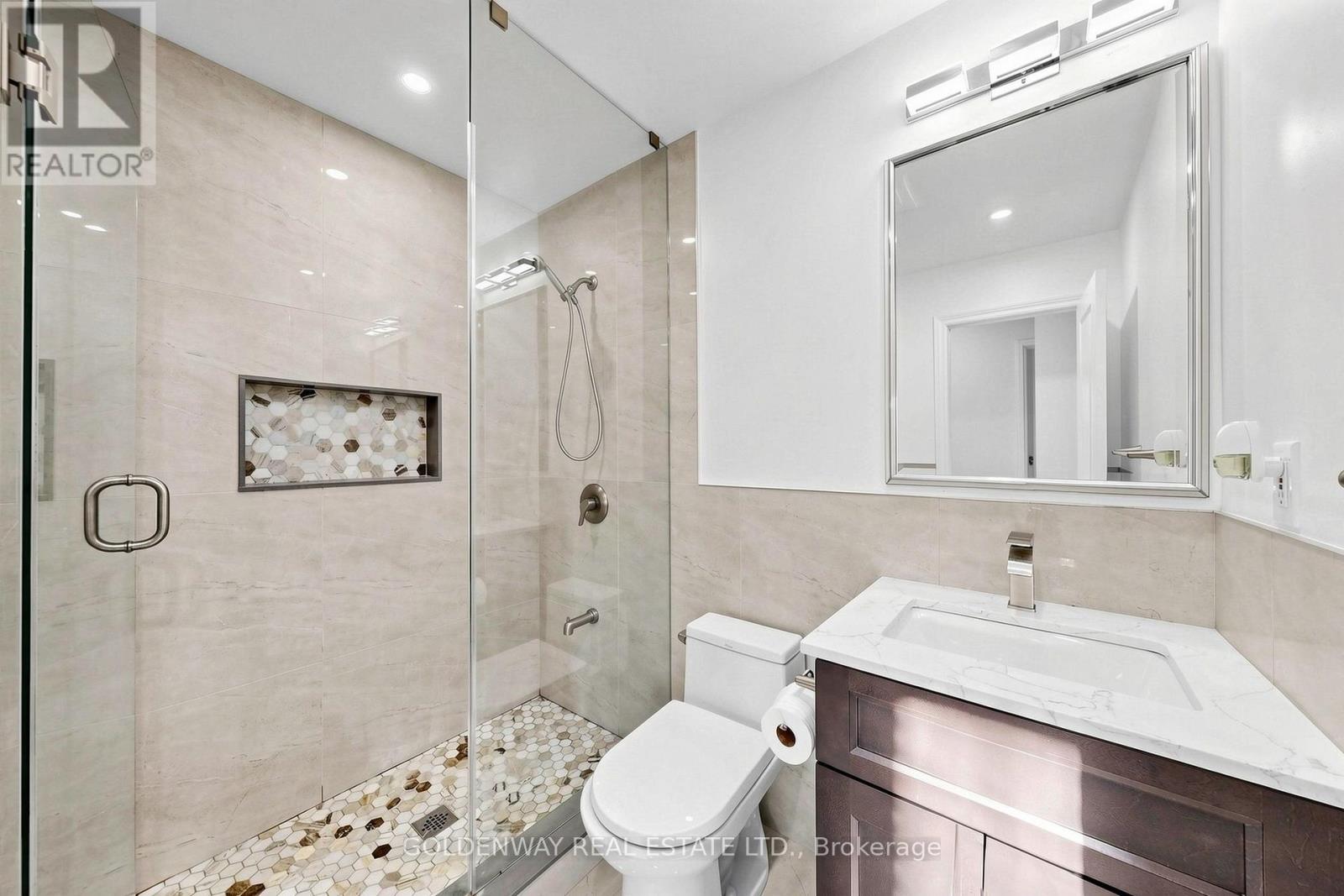 2200 Bur Oak Avenue, Markham, ON - Indoor Photo Showing Bathroom