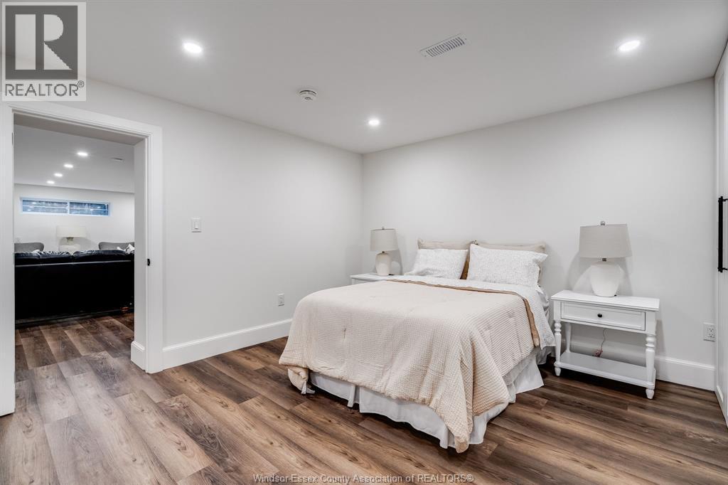 24 Bayshore, Leamington, ON - Indoor Photo Showing Bedroom
