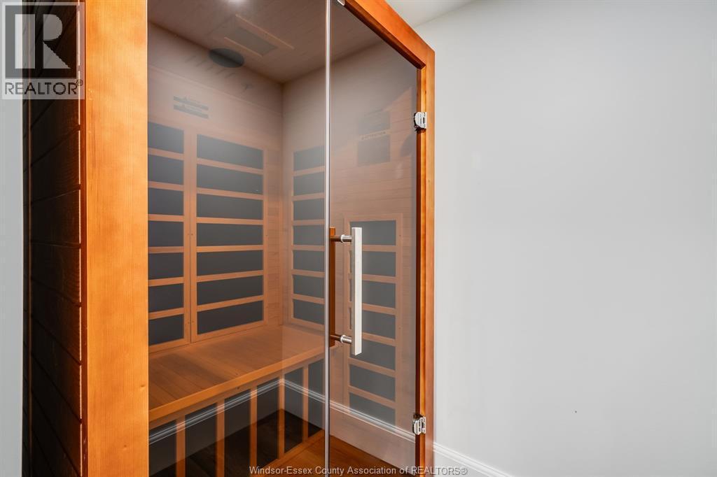 24 Bayshore, Leamington, ON - Indoor Photo Showing Other Room