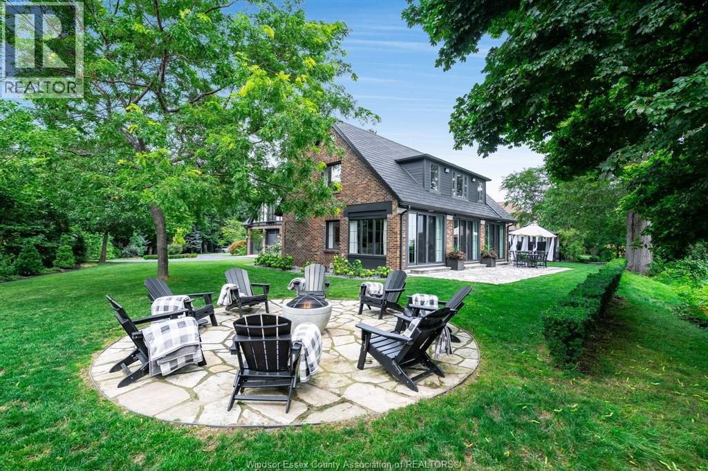 24 Bayshore, Leamington, ON - Outdoor
