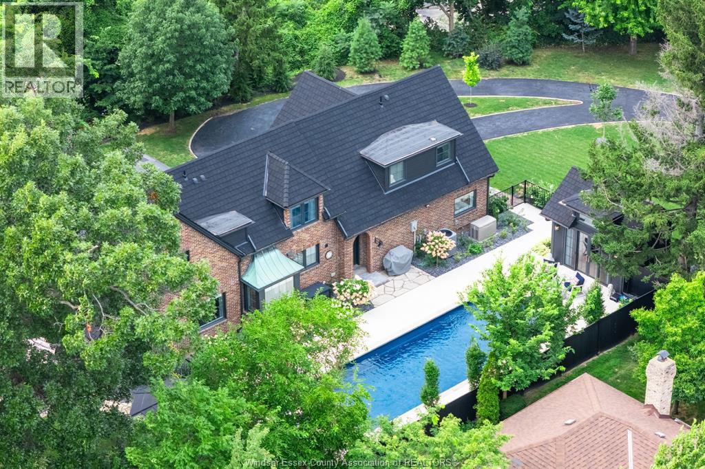 24 Bayshore, Leamington, ON - Outdoor