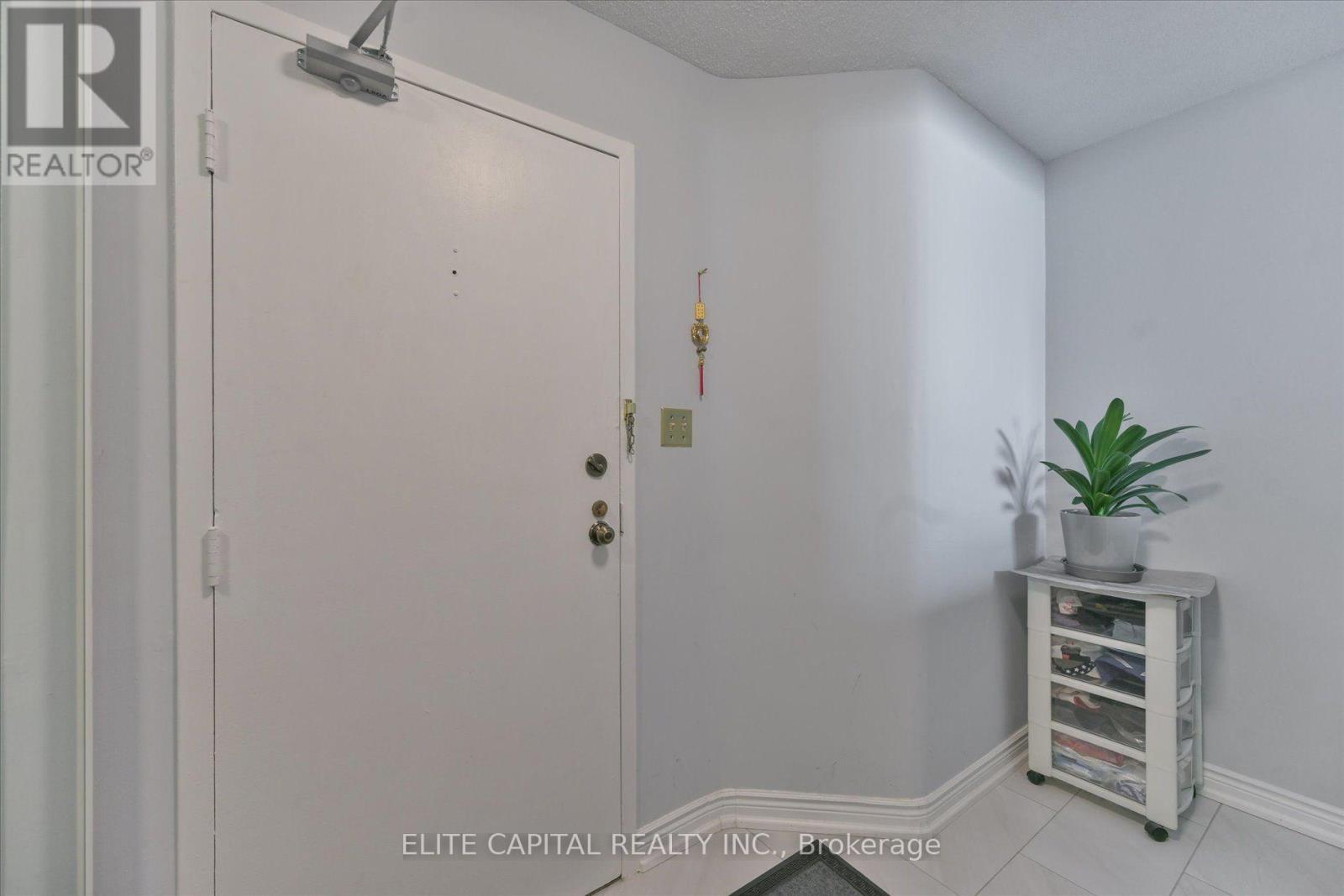 #1710 - 11 Wincott Drive, Toronto, ON - Indoor Photo Showing Other Room