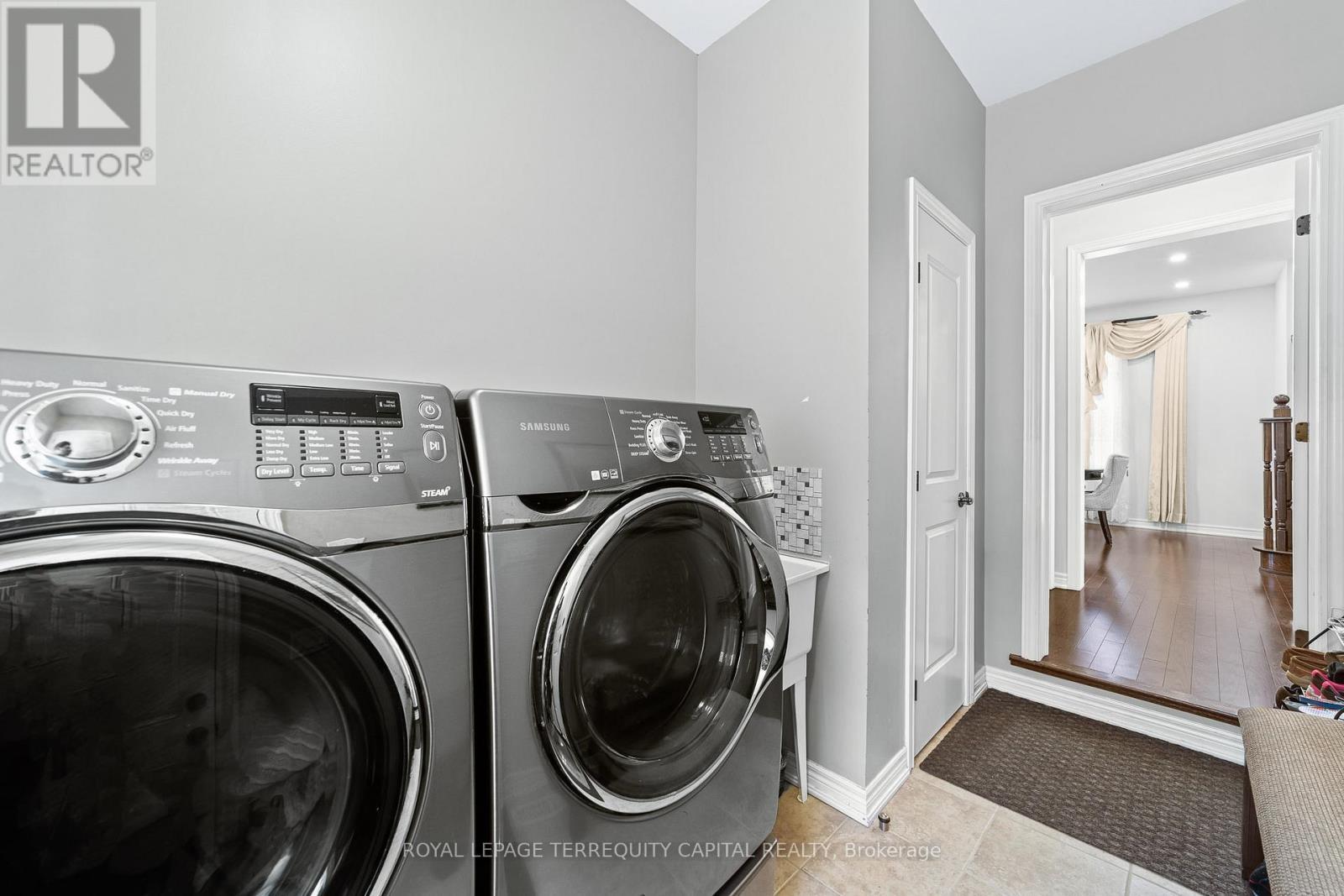 277 Chatfield Drive, Vaughan, ON - Indoor Photo Showing Laundry Room