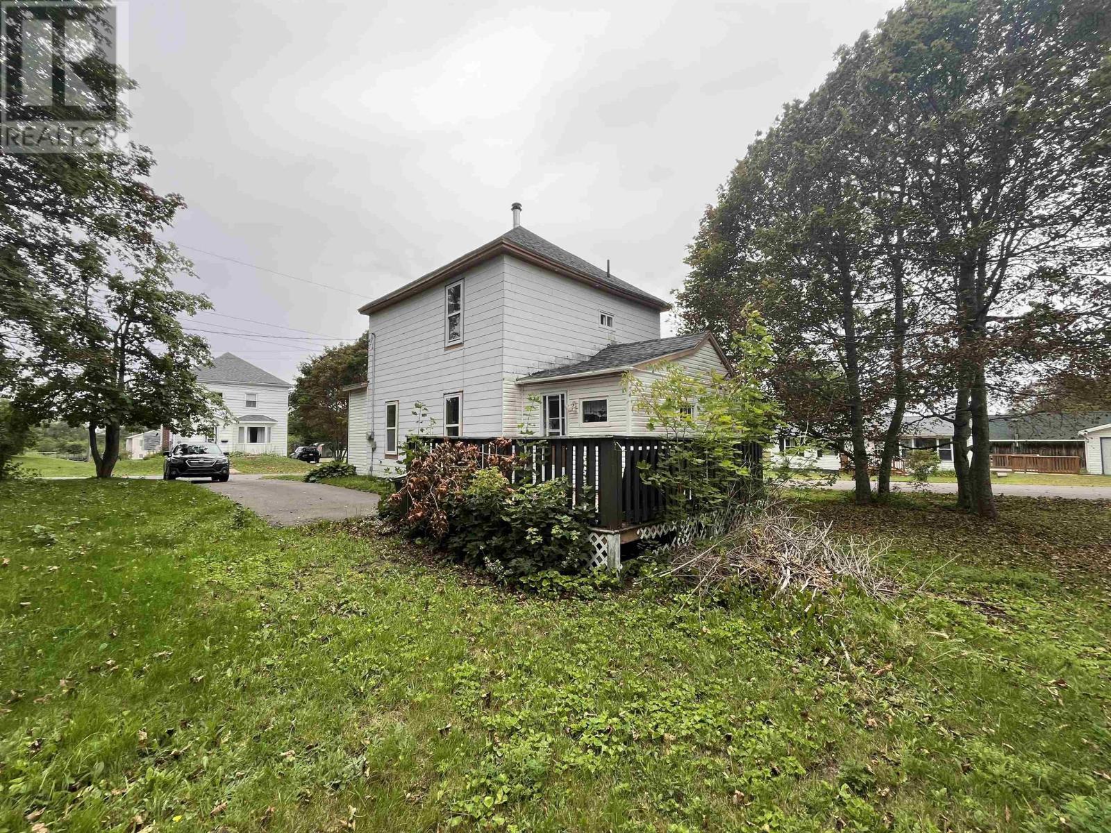 26 Fairview Avenue, Amherst, NS - Outdoor