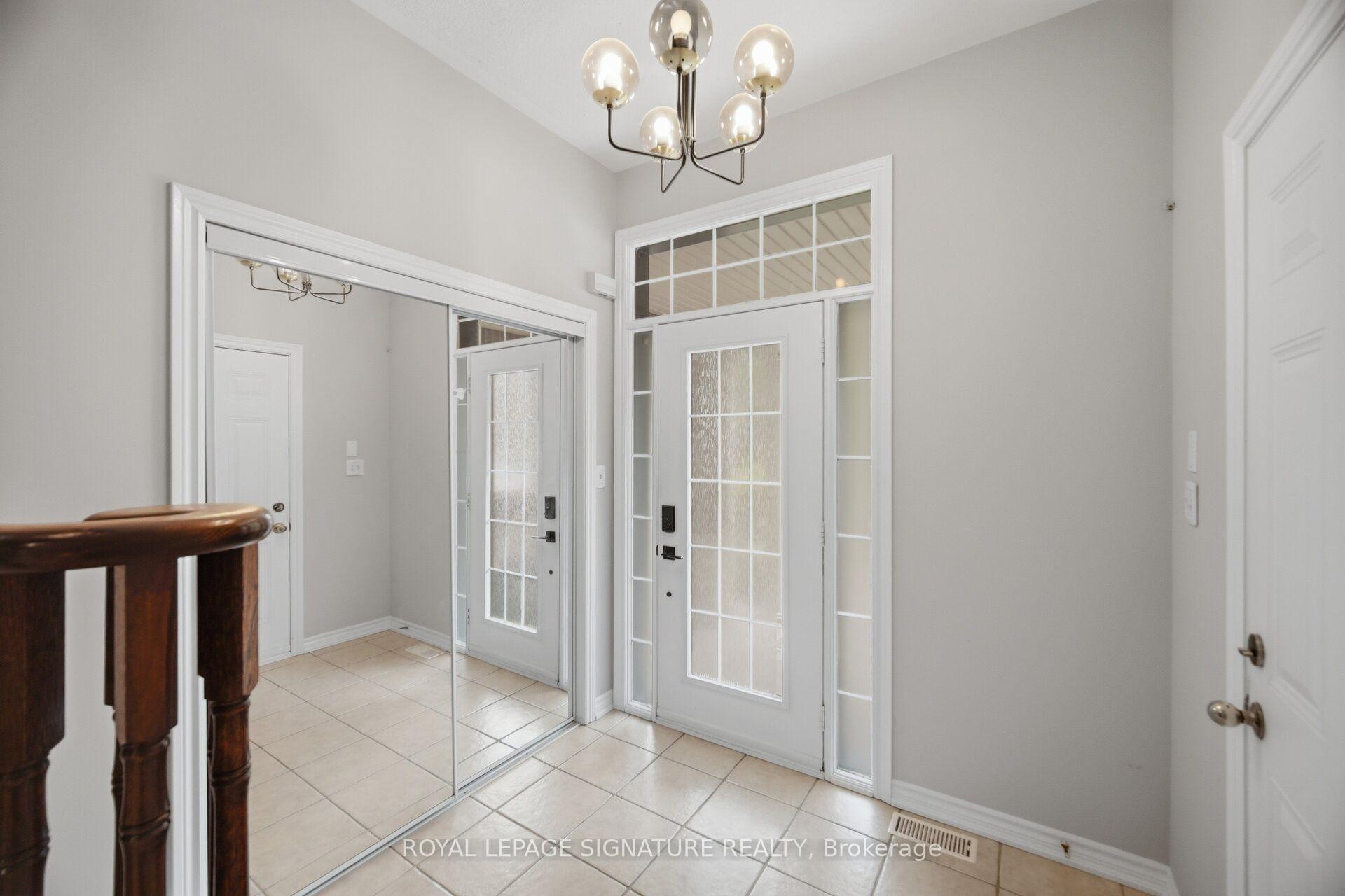 3059 Ferguson Drive, Burlington, ON - Indoor Photo Showing Other Room