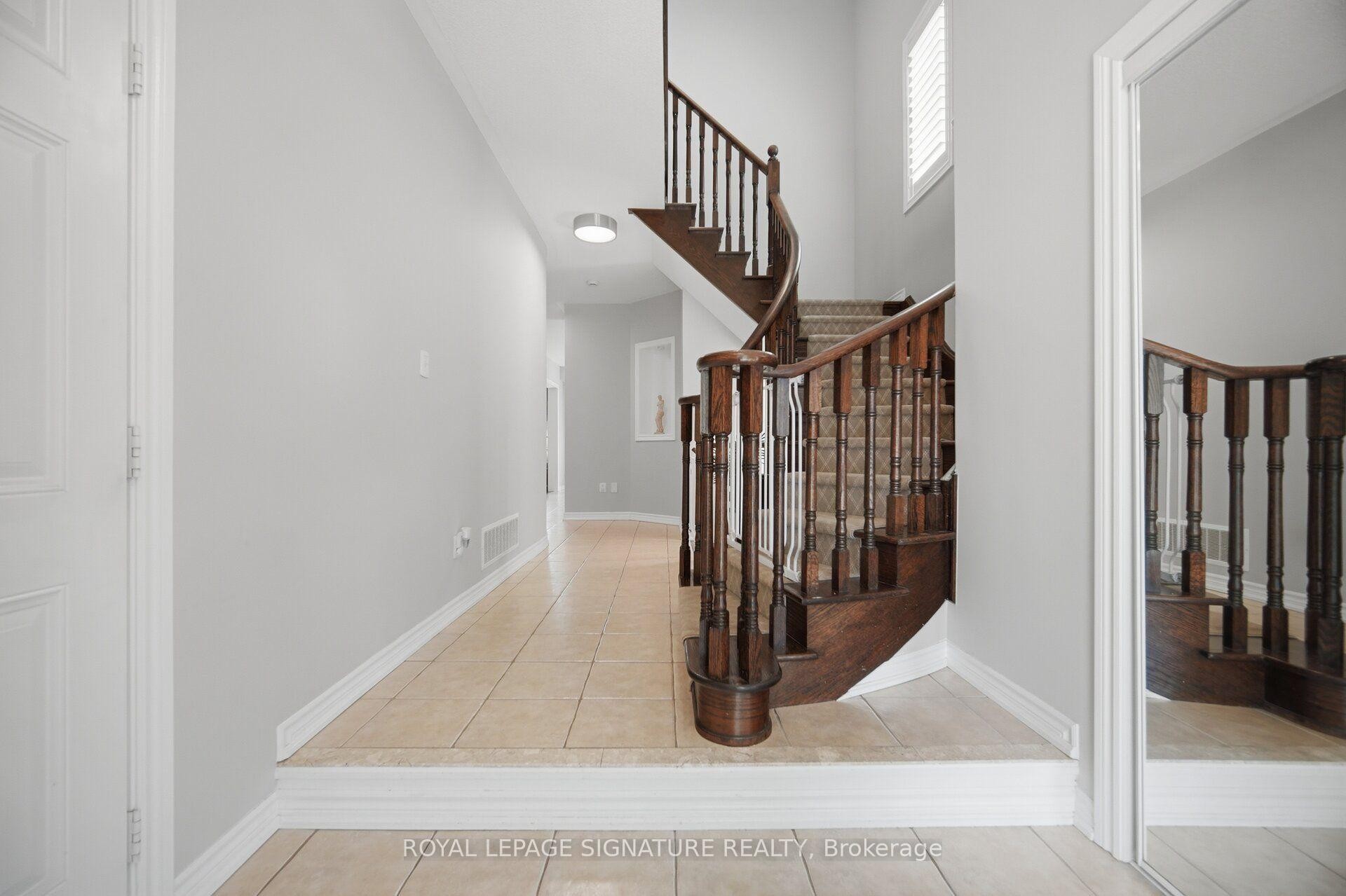 3059 Ferguson Drive, Burlington, ON - Indoor Photo Showing Other Room