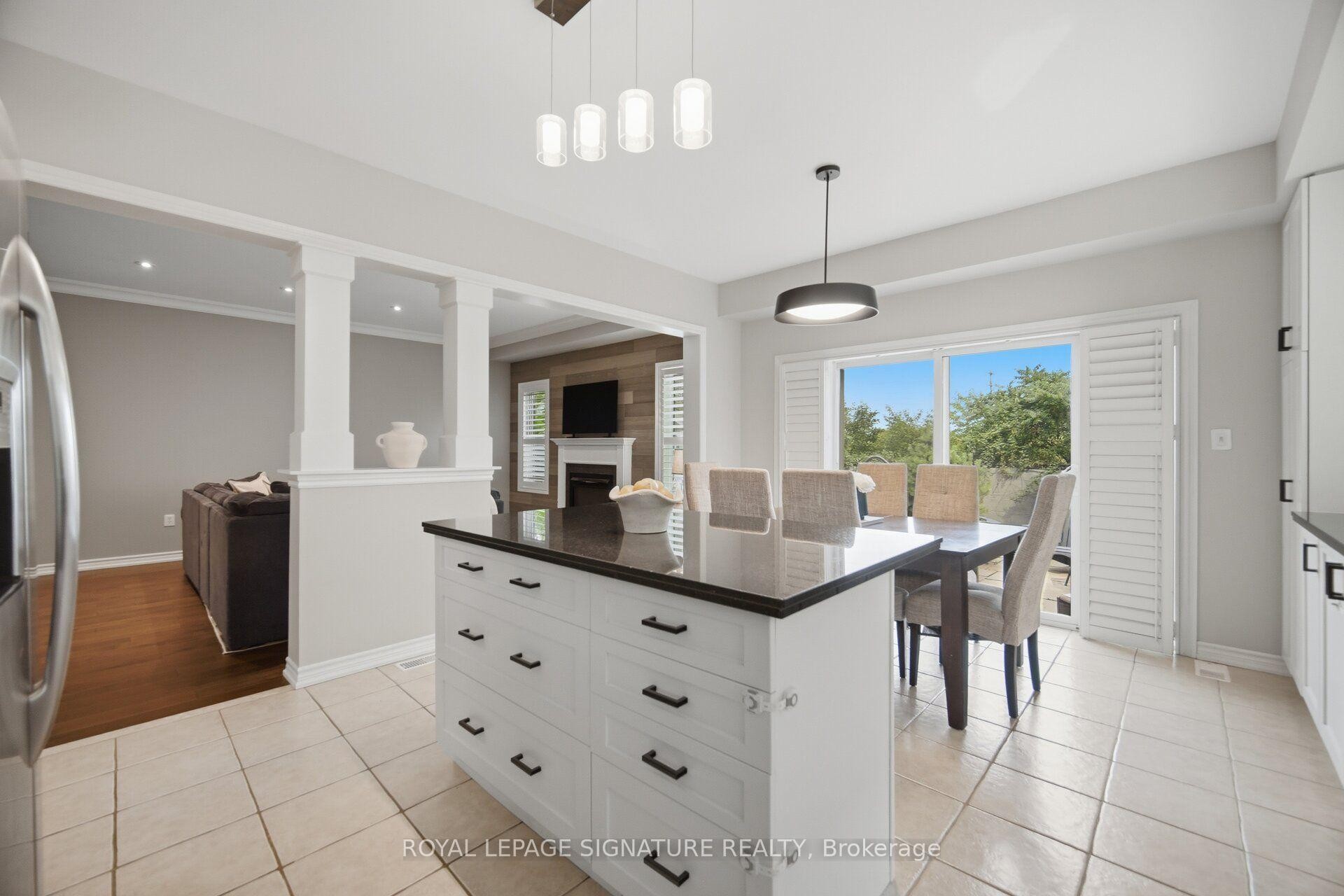 3059 Ferguson Drive, Burlington, ON - Indoor Photo Showing Kitchen