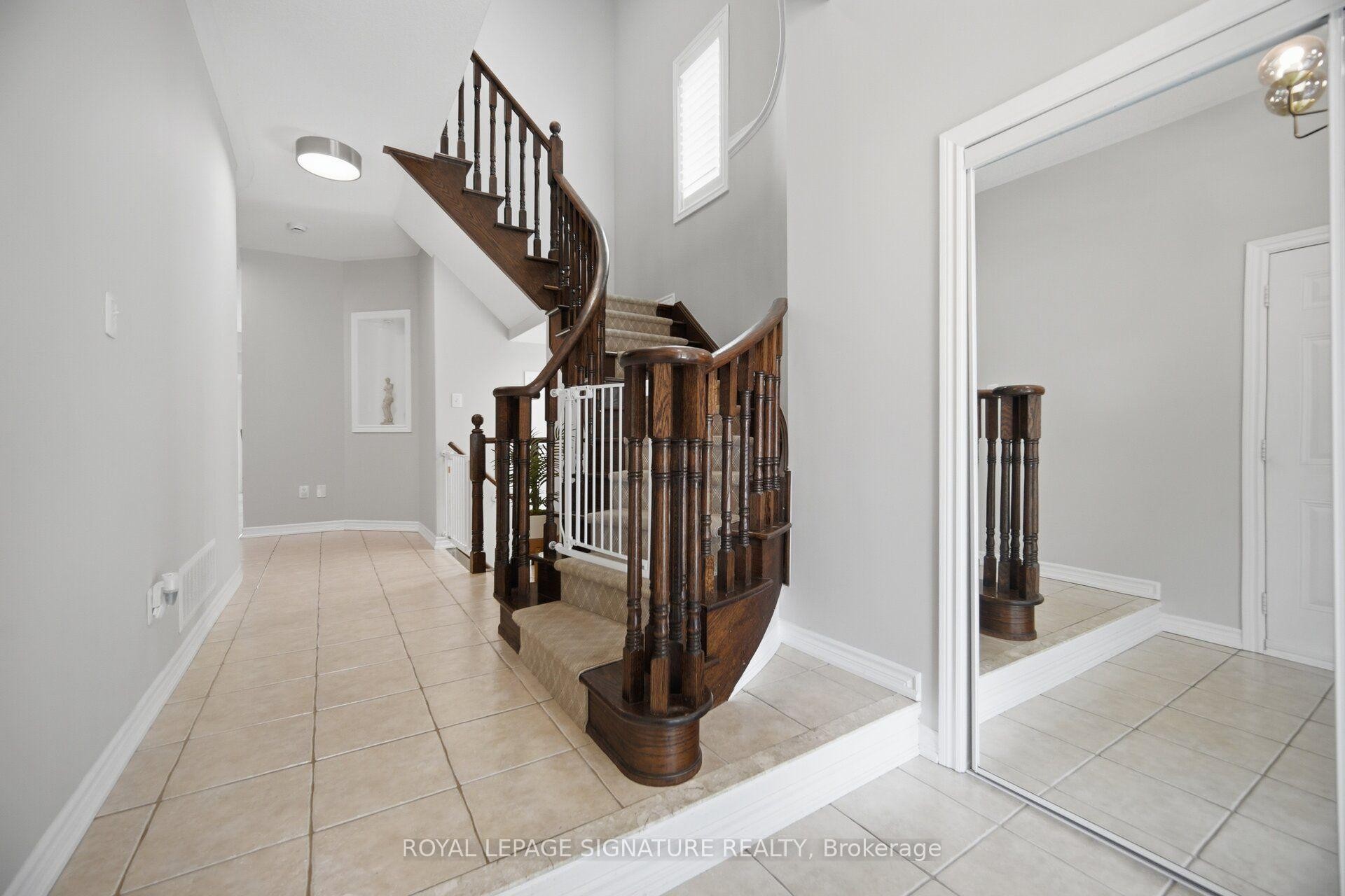 3059 Ferguson Drive, Burlington, ON - Indoor Photo Showing Other Room