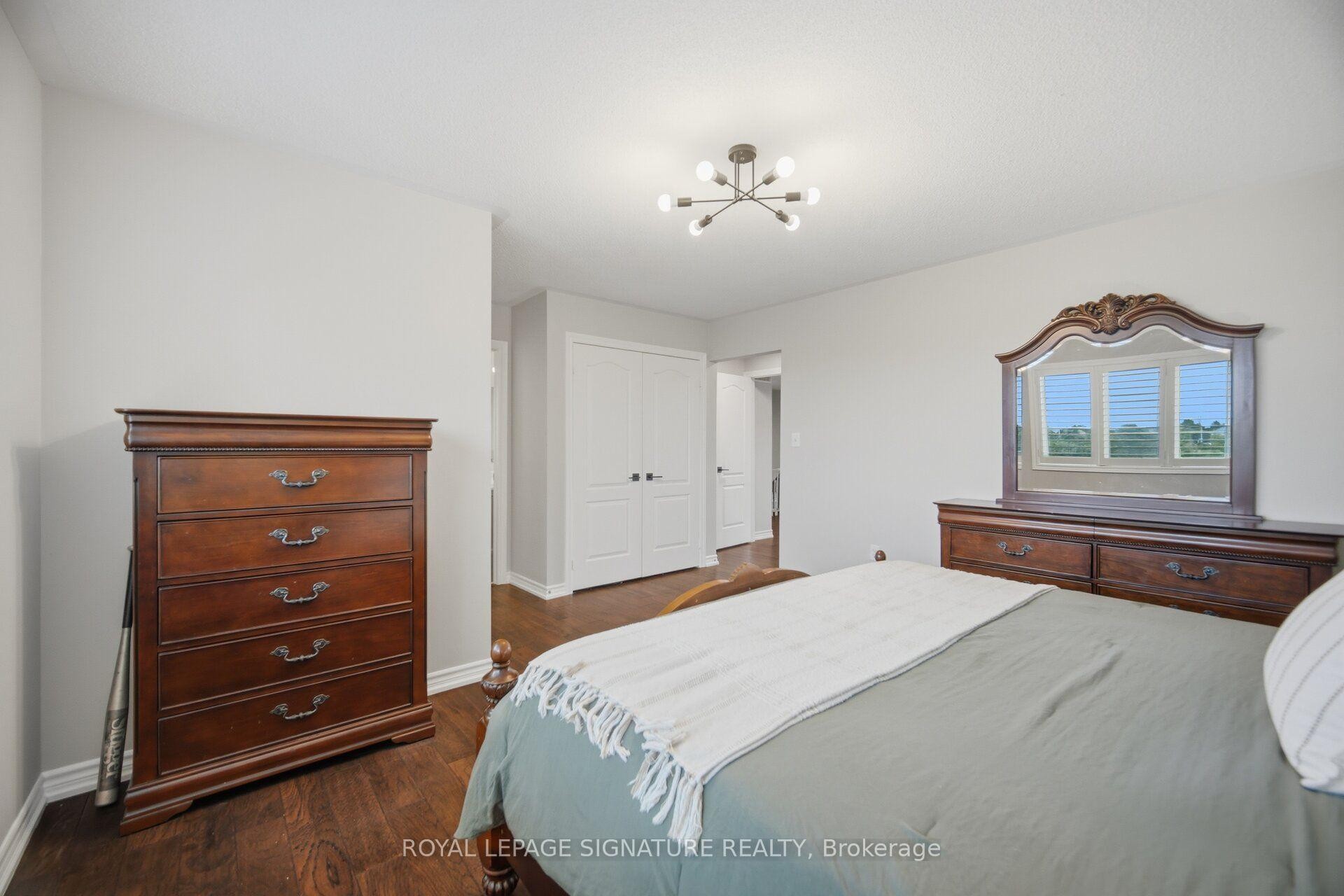3059 Ferguson Drive, Burlington, ON - Indoor Photo Showing Bedroom