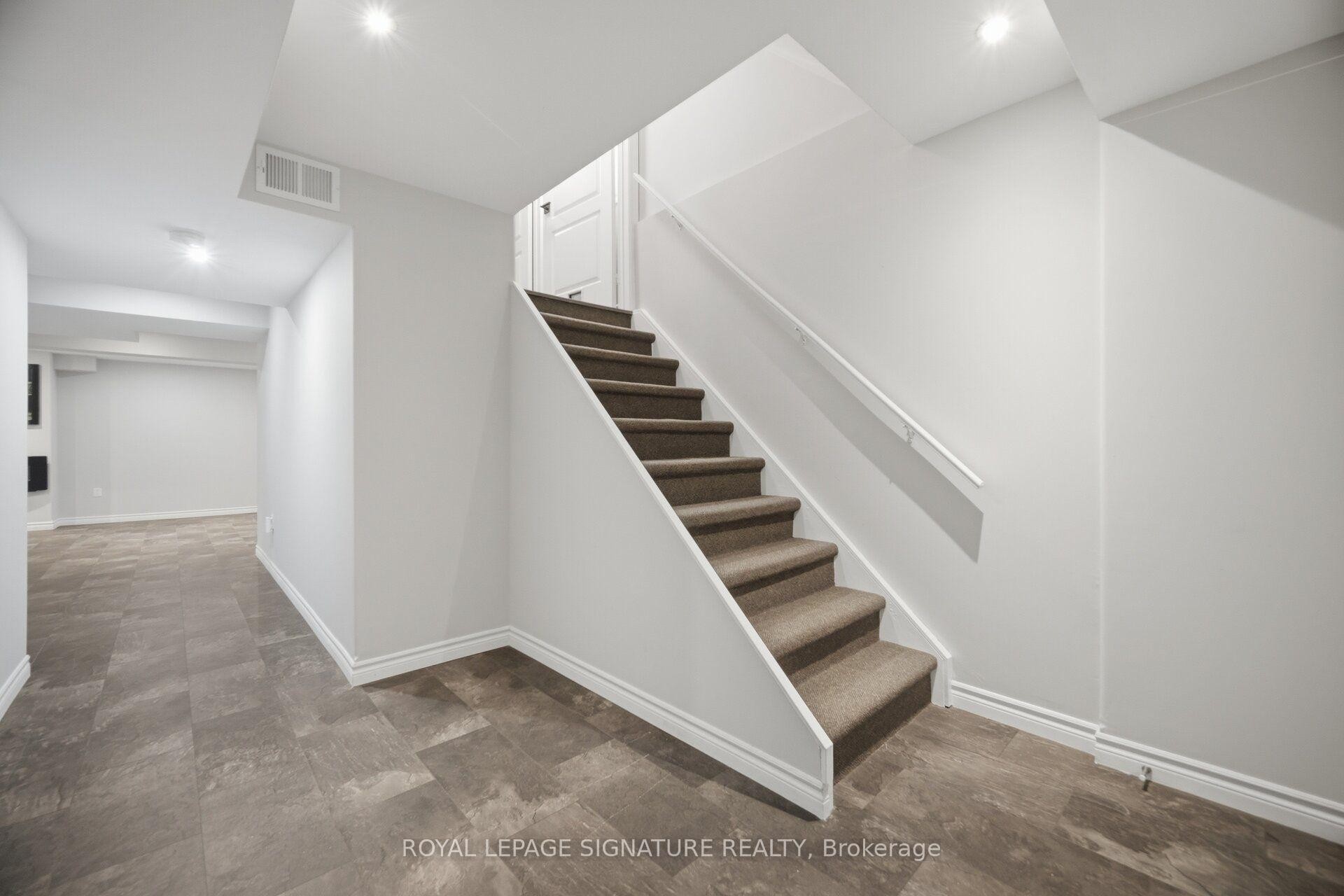 3059 Ferguson Drive, Burlington, ON - Indoor Photo Showing Other Room