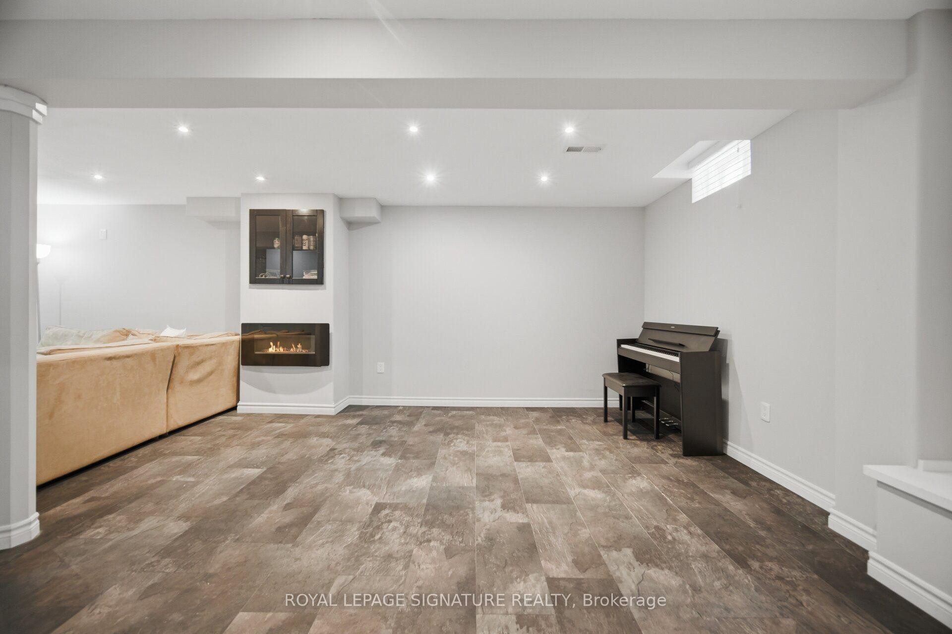 3059 Ferguson Drive, Burlington, ON - Indoor